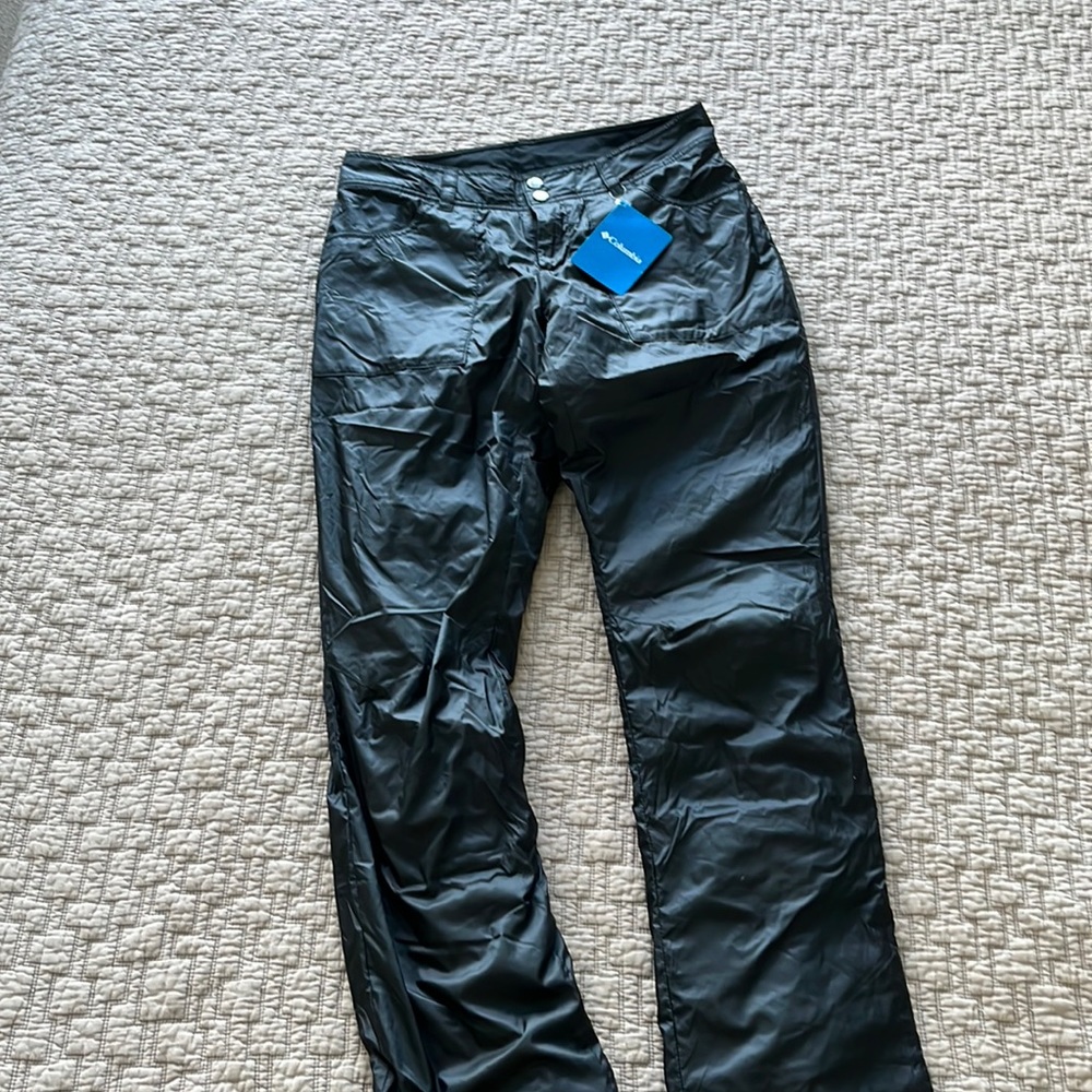 New with tags women’s Columbia snow pants -size2